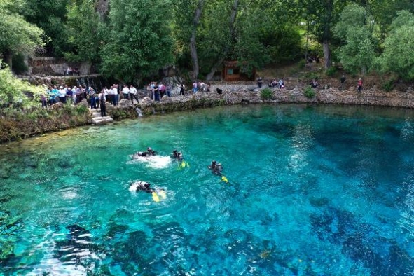 Sivas'ta doğal akvaryum "Gökpınar Gölü"