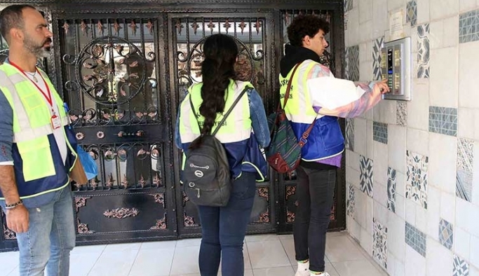 Karşıyaka Belediyesi konutlardan atık toplama sistemini büyütüyor