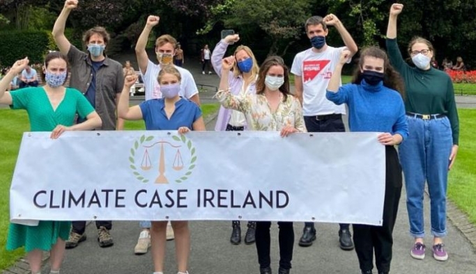 İrlanda’da iklim aktivistleri hükümete karşı açtığı davayı kazandı