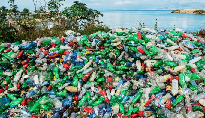 Plastik kirliliğinden en sorumlu üç şirket bu yıl da Coca-Cola, PepsiCo ve Nestle oldu
