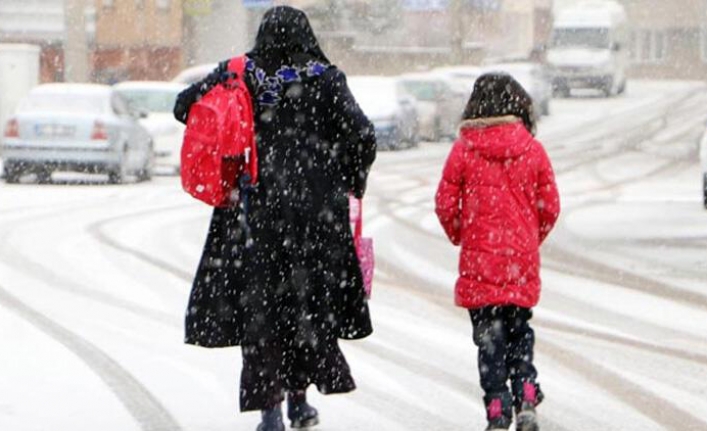 Eğitime yoğun kar engeli: 16 şehirde yüz yüze eğitime ara verildi