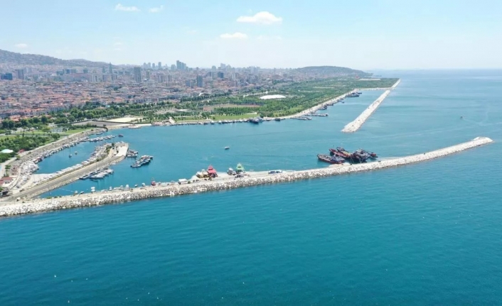 Marmara Denizi’nde 9 ayda 53 ton atık toplandı