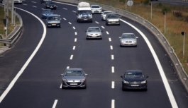 İstanbul-İzmir otoyolundan 26 günde 2,5 milyon araç geçti