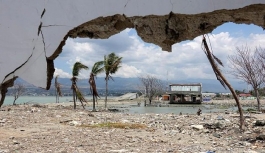 Endonezya'da 7,4 büyüklüğünde deprem