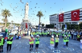 İBB İzmir'e toz kondurmamaya devam ediyor