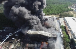 Tuzla'da fabrikada yangında patlama