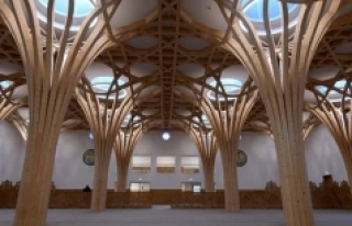Avrupa'nın ilk çevre dostu camisi açıldı