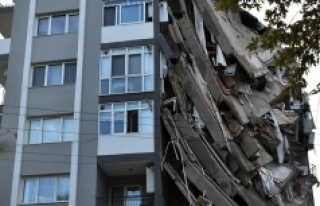 Çevre Bakanı: Binası az hasarlılar evlerine girebilir