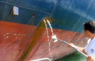 Mersin'de denizi kirleten gemilere 40 milyon...
